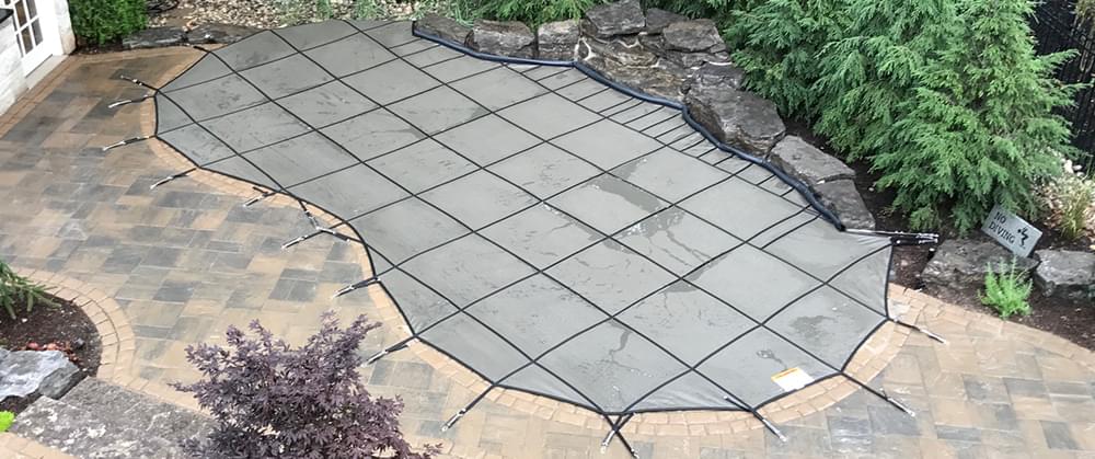 Choosing the Right Winter Pool Cover